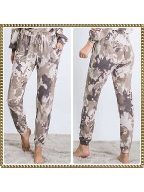 Tie Dye Jogger Pants Elastic Waist Medium NWT